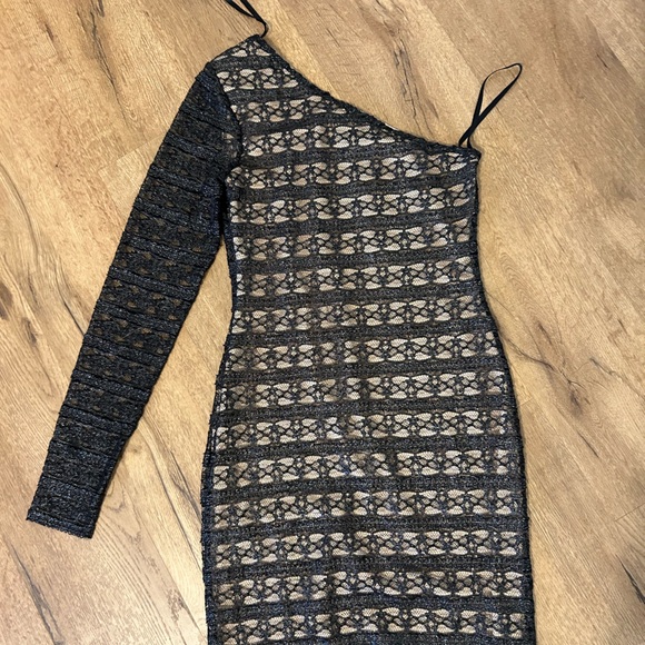 Bebe (Small) single sleeve dress.Sleeve see-through. black mesh w/tan lining. - Picture 5 of 9